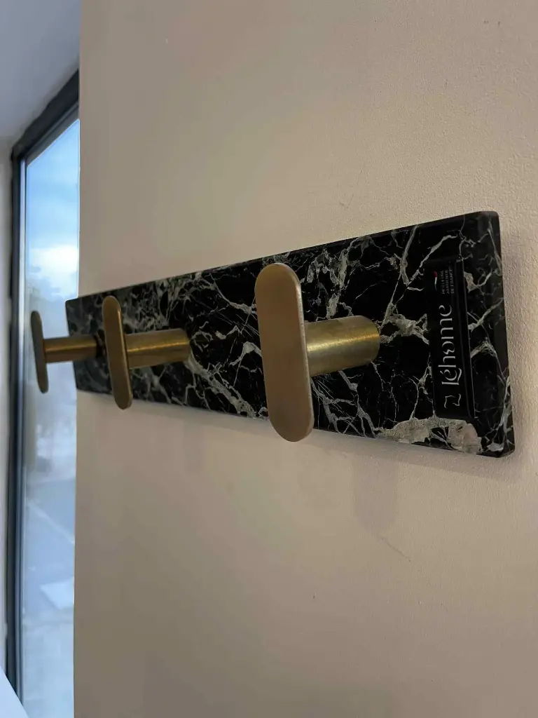 b126f3ee-d46b-46a1-8f37-334ba675d965.jfif